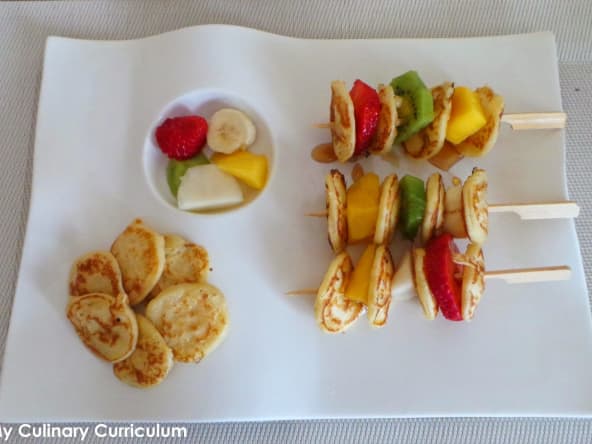 Poffertjes aux fruits et sirop d'érable