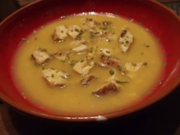 Soupe de poulet au maïs