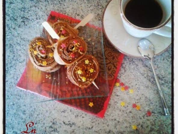 Sucettes de crêpes triple marron