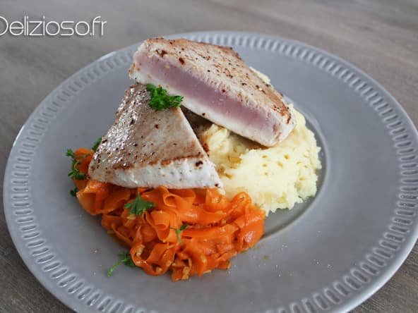 Pavés de Thon mi cuit au piment d'Espelette et carottes à l'ail