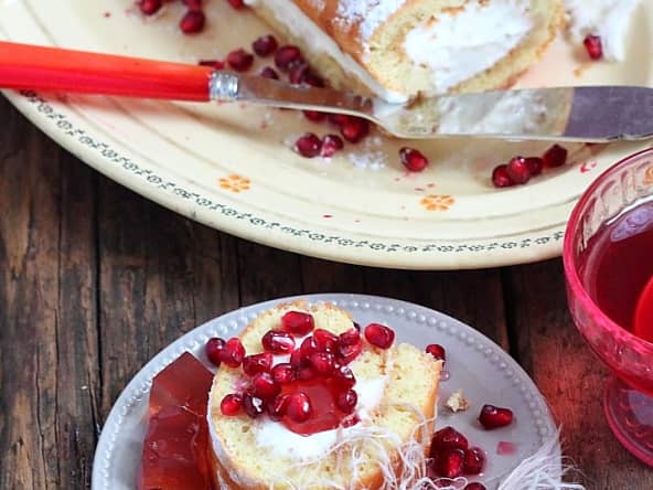 Gâteau roulé au mascarpone et gelée de grenade