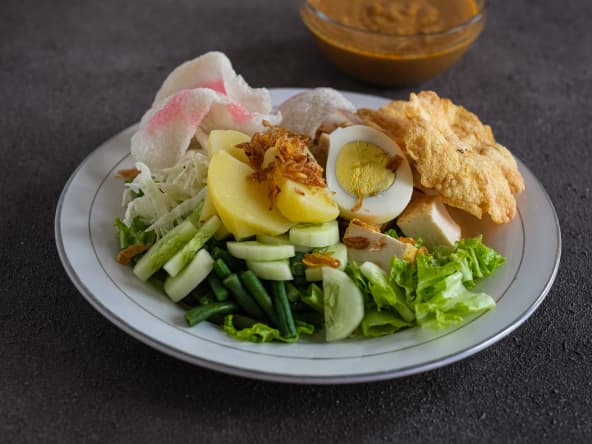 Assiette de gado-gado