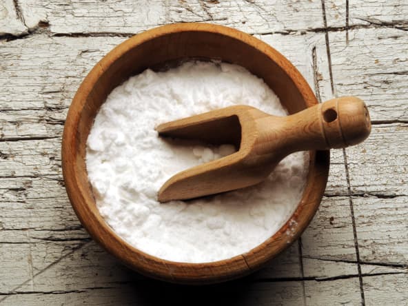 Fécule dans un bol en bois