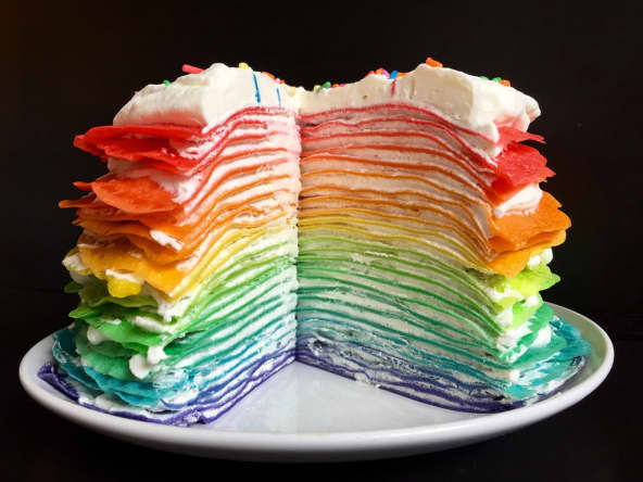 Rainbow crêpes cake