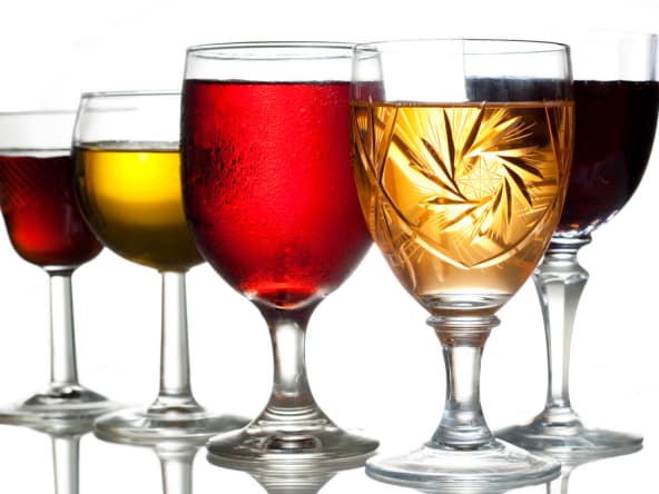 Différents verres et boissons