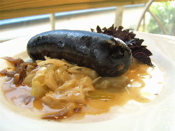 Boudin noir sur assiette