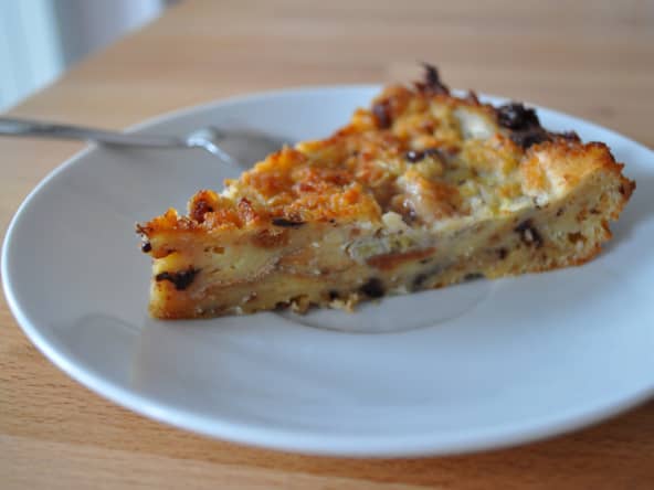 Part de pudding anti-gaspi dans une assiette