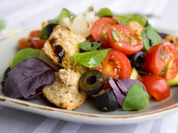 Salade tomates olives basilic