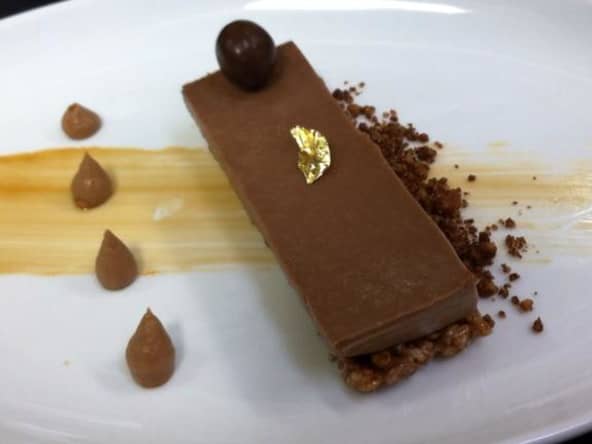 Dessert à base de namelaka au chocolat Caramélia Valrhona
