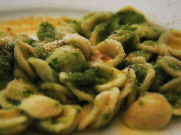 Plat d'orecchiette aux cime di rapa