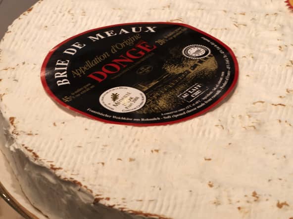 Brie de Meaux sur plateau