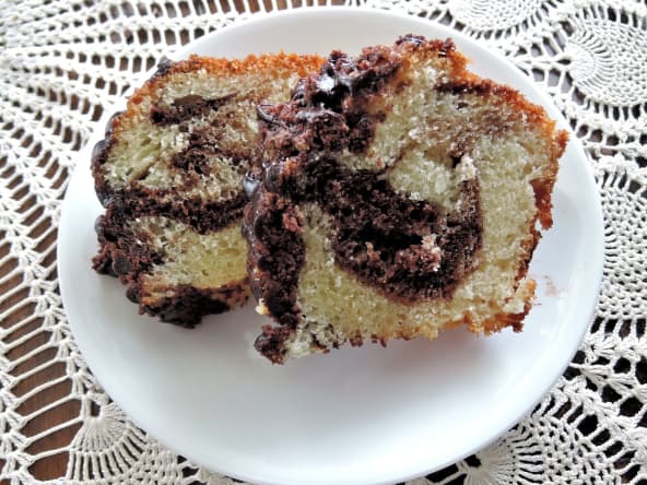 Tranches de cake marbré au chocolat