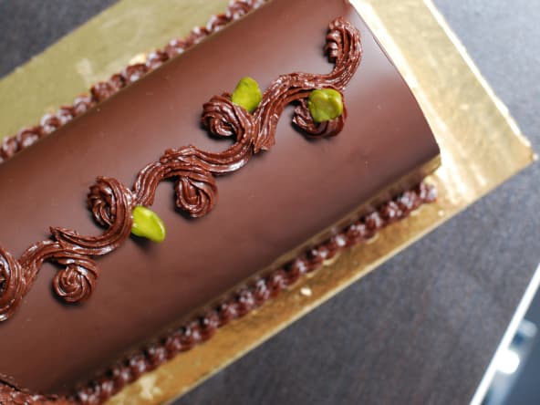 Bûche de noël au chocolat et pistache