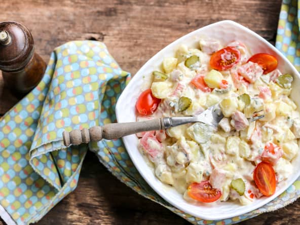Une assiette de salade piémontaise