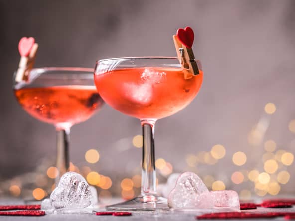 Cocktails roses pour deux pour la Saint-Valentin