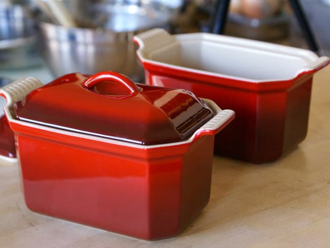 2 terrines à foie gras rouge