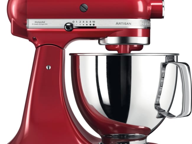 Robot multifonctions KitchenAid rouge et son bol inox
