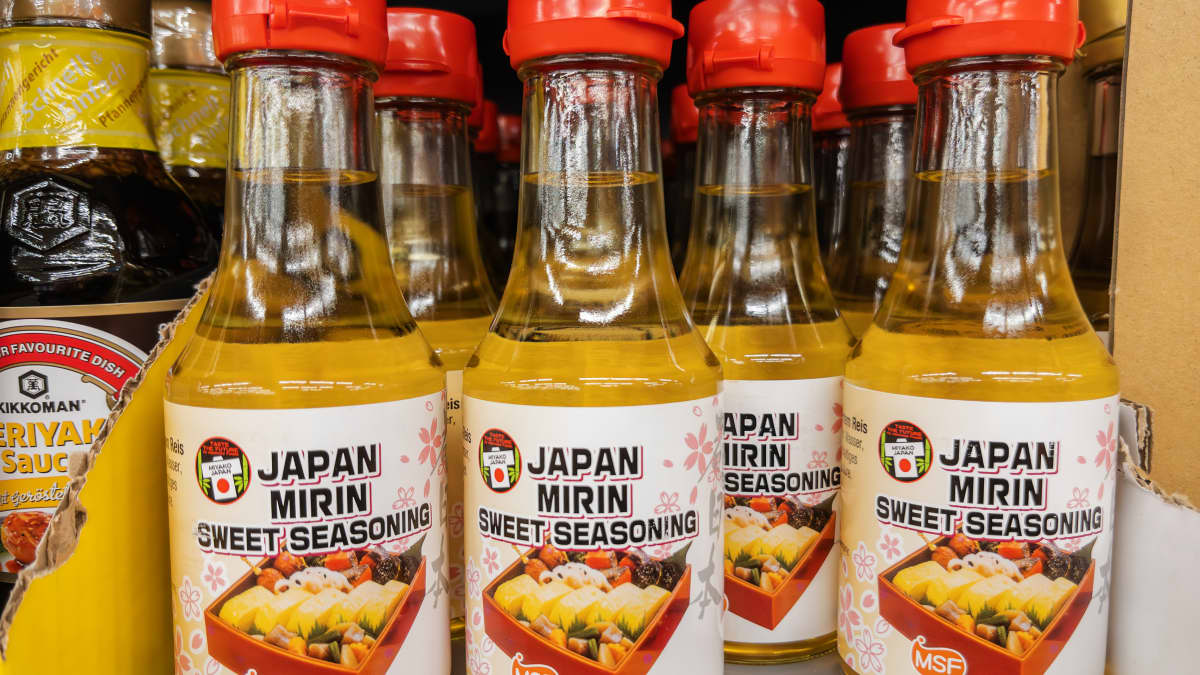 Flacons de mirin japonais