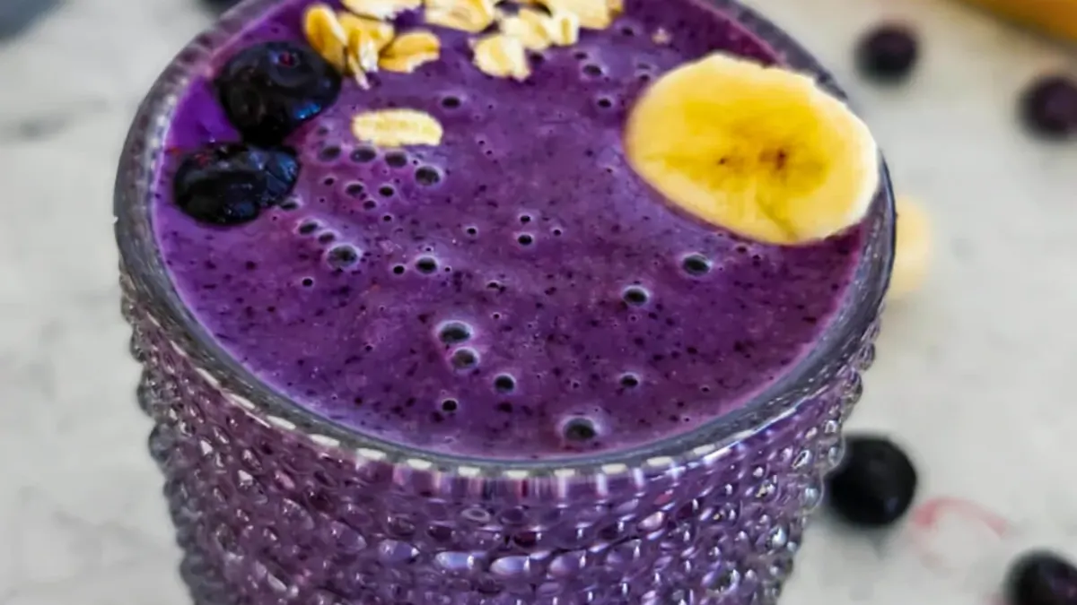 Smoothie aux myrtilles banane