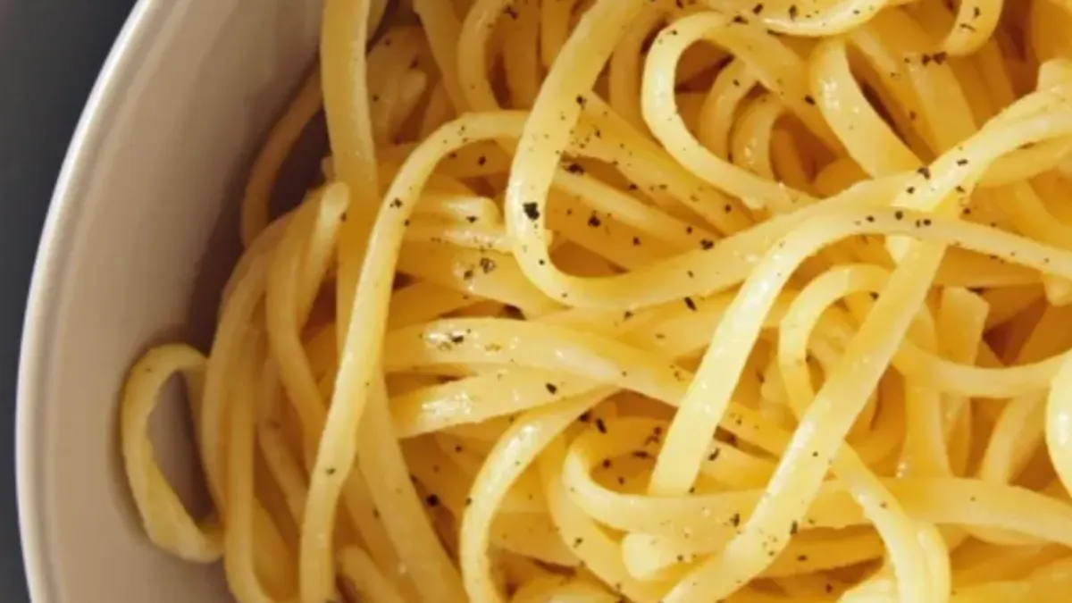 Linguine cacio e pepe