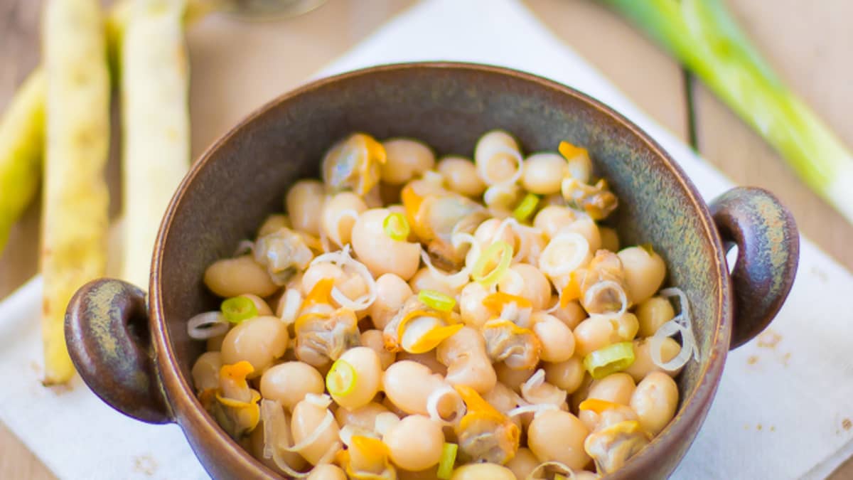 Salade de cocos de Paimpol aux coques et à l’oignon