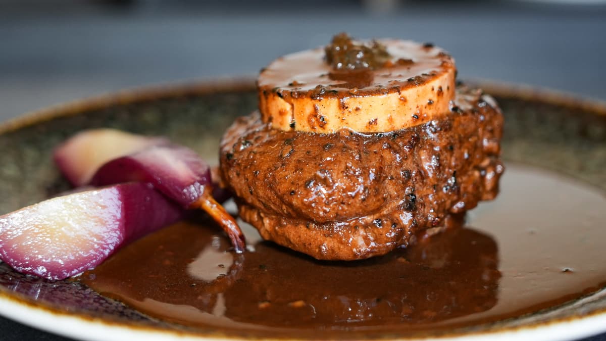 Une belle assiette de tournedos Rossini