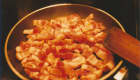 Lardons fumés cuits à la poêle