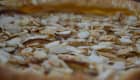 Tarte aux pommes  et amandes effilées caramélisées 