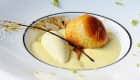 Baba au rhum sur sabayon et glace vanille