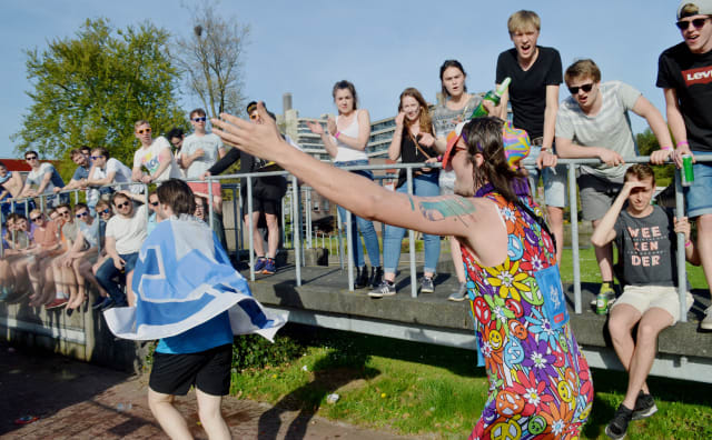 Vroeg drama ruïneert winstkansen UvA/HvA bij Batavierenrace