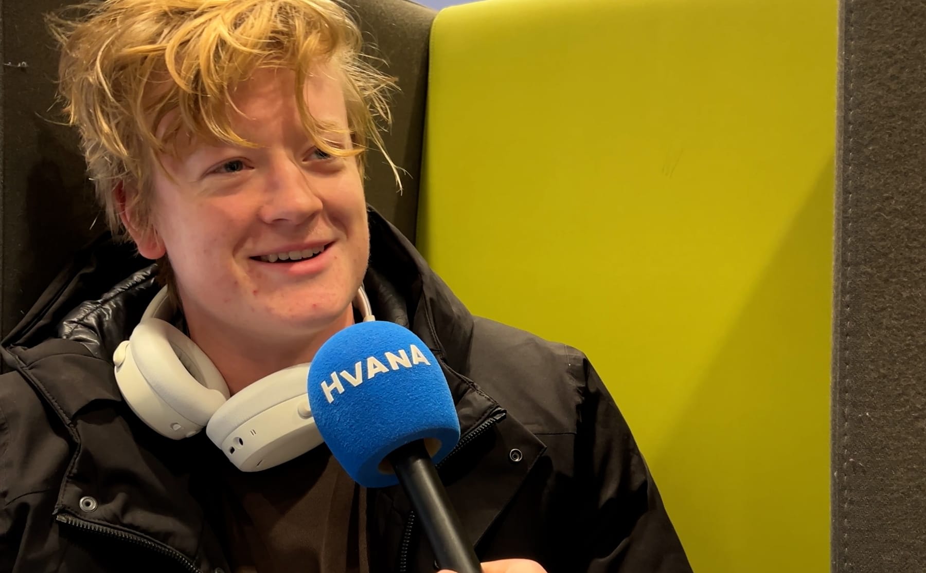 Mobieltjes weren uit de klas, ook op de HvA? ‘Ze kijken tijdens mijn les naar voetbal’