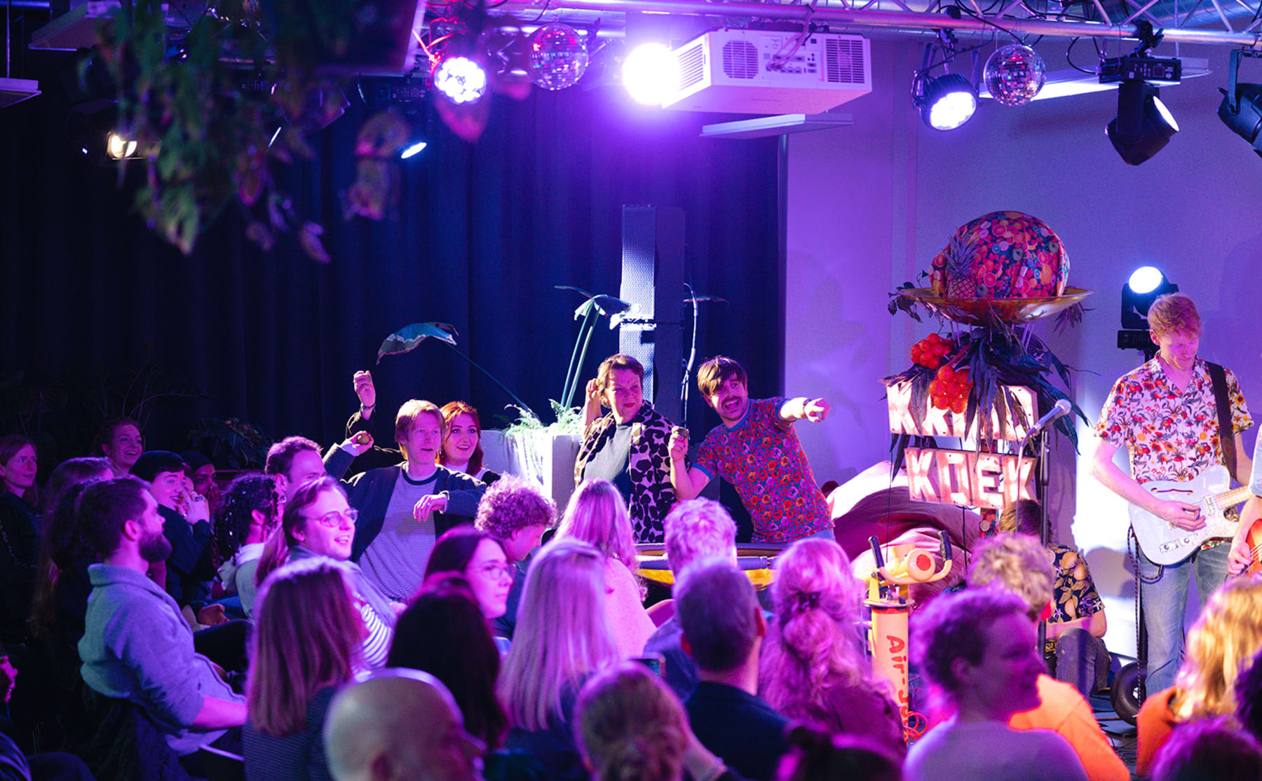 floor_sfeer_quiz HvanA organiseert in december opnieuw de Eindejaarsquiz