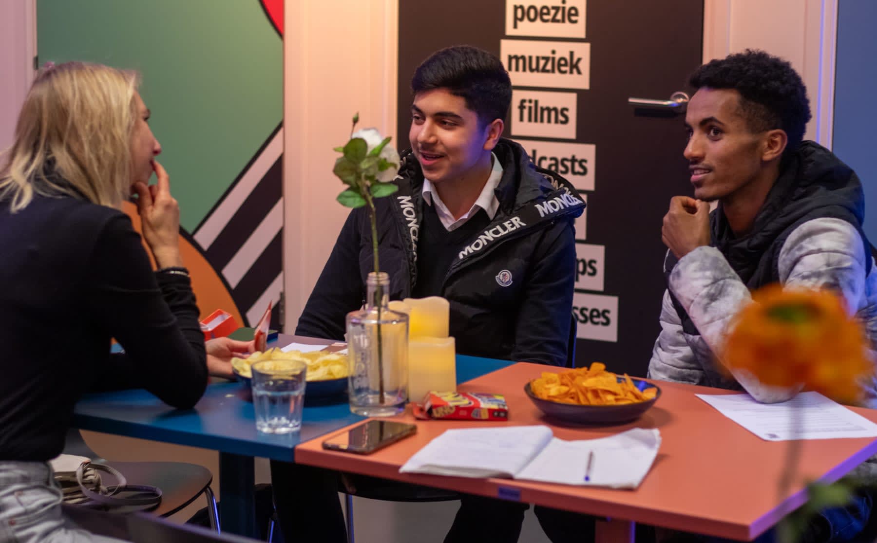 header-taalcafe_lvdk4l Nederlands leren in het Taalcafé: ‘Mooi om zoveel mensen te leren kennen’