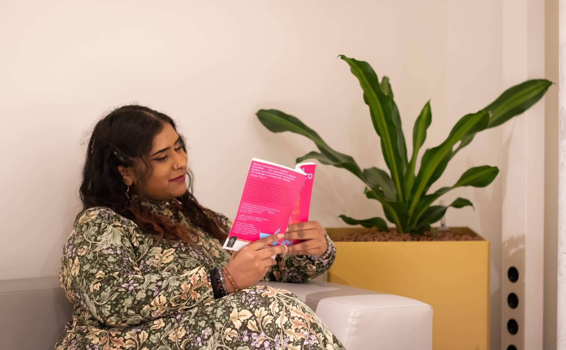 droombaan-vaishno-wil-maatschappelijke-problemen-aankaarten-in-een-eigen-boek-image Droombaan: Vaishno wil maatschappelijke problemen aankaarten in een eigen boek