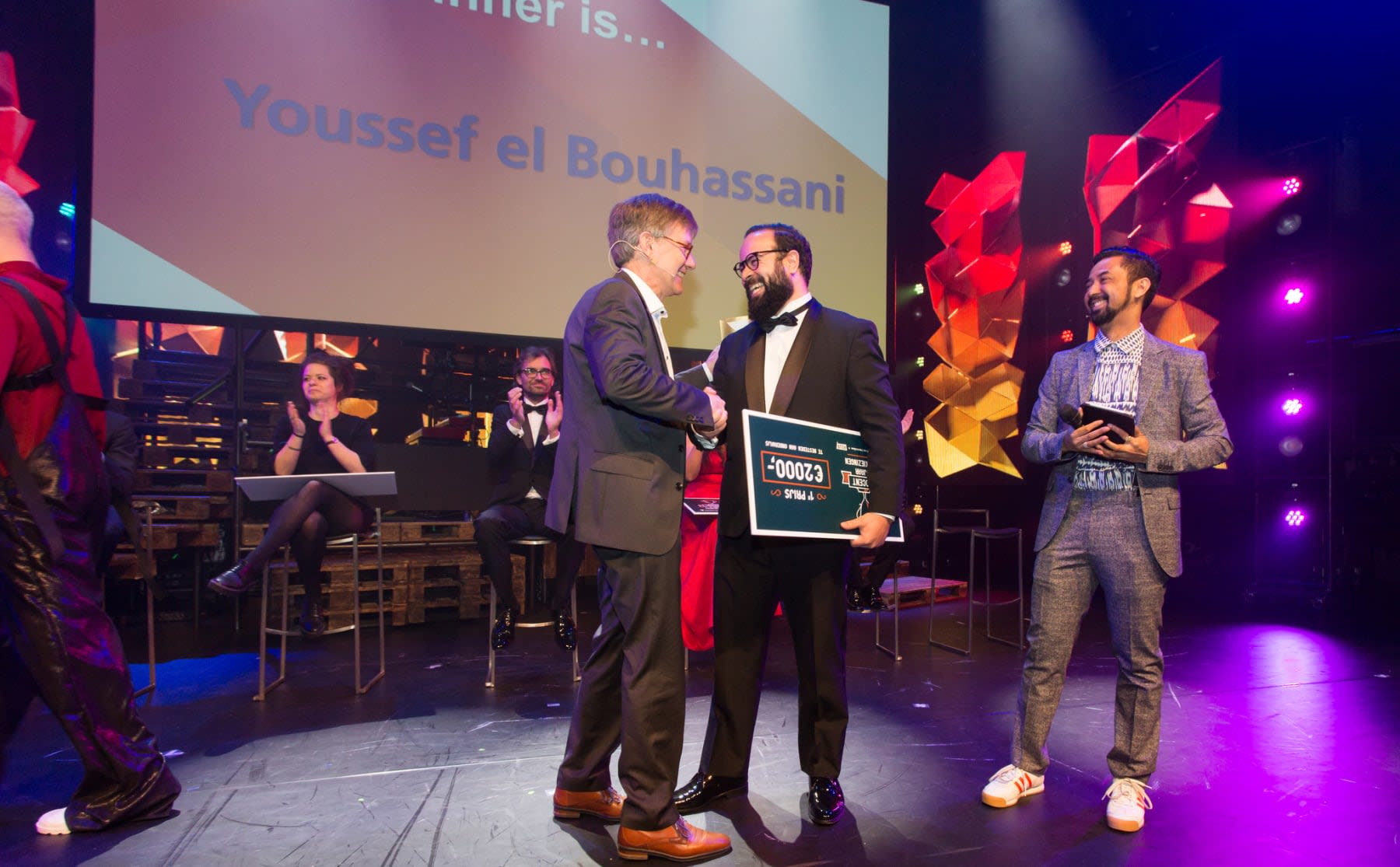 dit-zijn-de-genomineerden-voor-de-docent-van-het-jaar-verkiezing-2022-image Dit zijn de genomineerden voor de Docent van het Jaar-verkiezing 2022