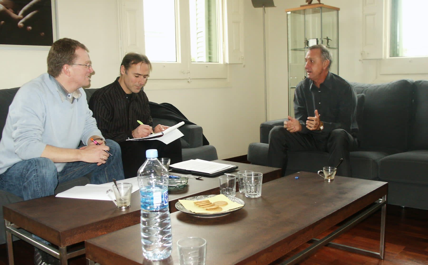 docent-schrijft-boek-over-cruijff-een-god-maar-ook-een-heel-normale-kerel-image Docent schrijft boek over Cruijff: ‘Een god, maar ook een heel normale kerel’