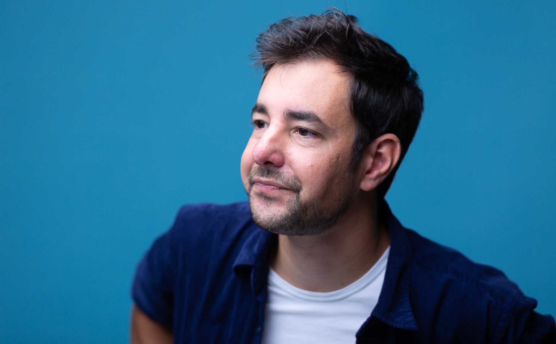 Raúl rommelt – Het leven van een klaploper gaat niet over rozen