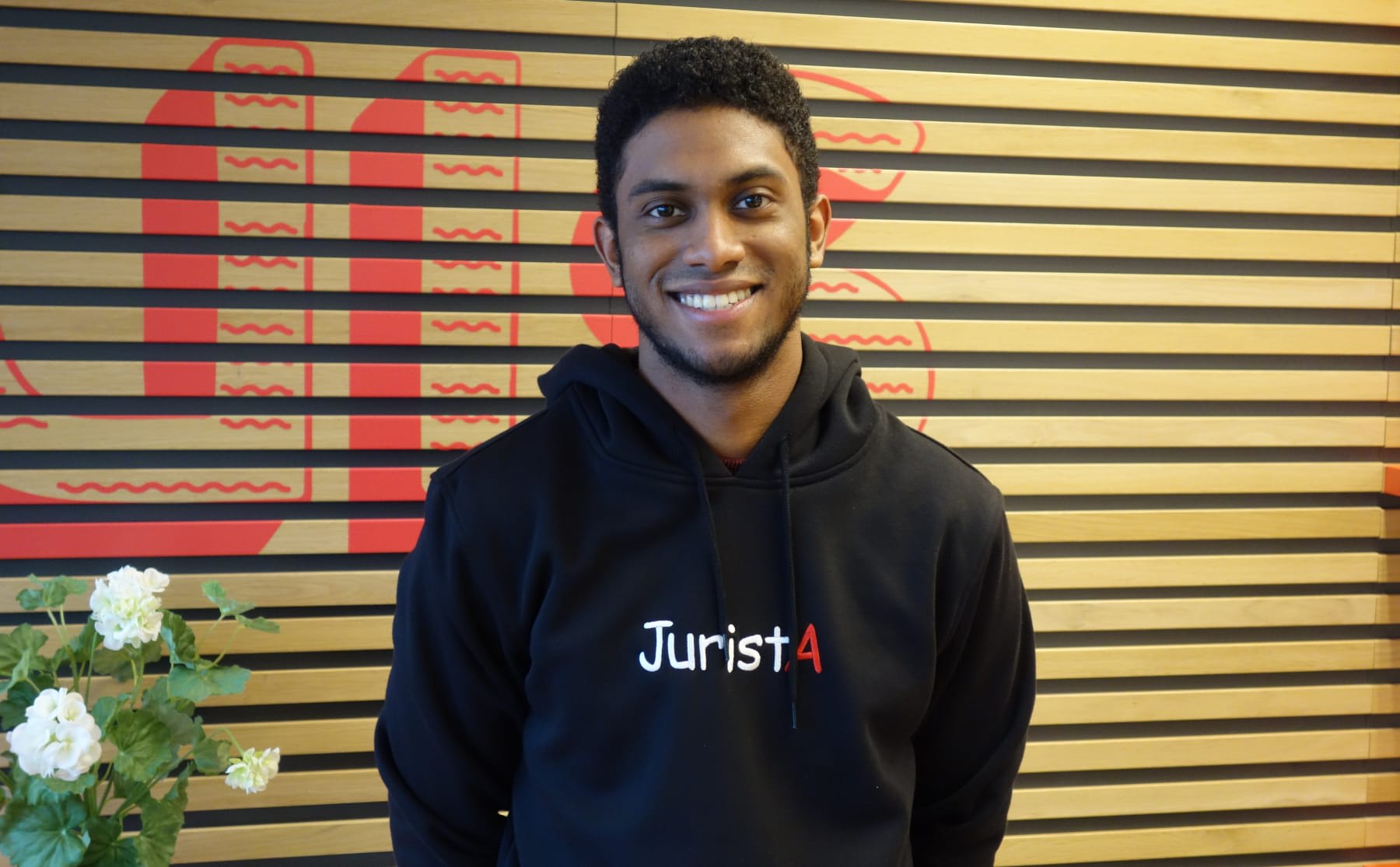 droombaan-noa-wil-advocaat-en-ondernemer-worden-image Droombaan: Noa wil advocaat én ondernemer worden