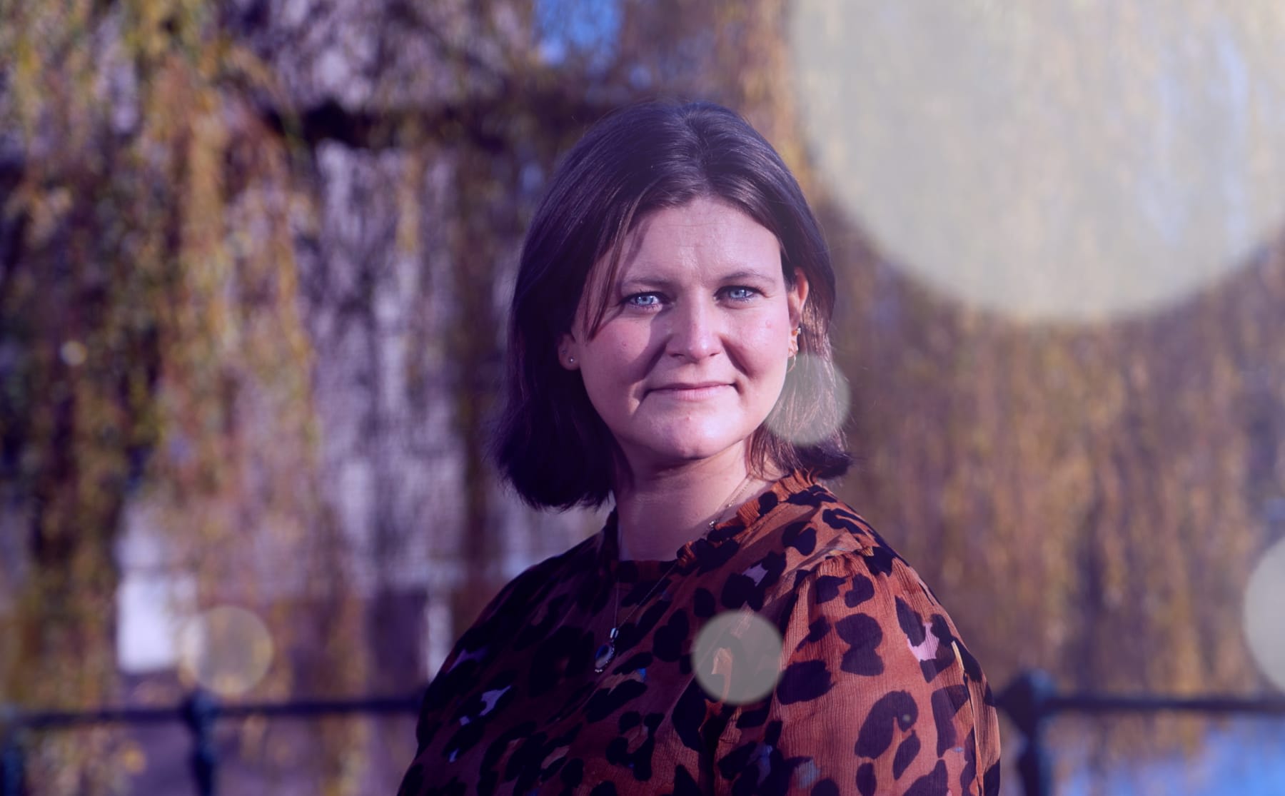 saskia-stoker-steekt-haar-activisme-voor-emancipatie-niet-onder-stoelen-of-banken-image Saskia Stoker steekt haar activisme voor emancipatie niet onder stoelen of banken