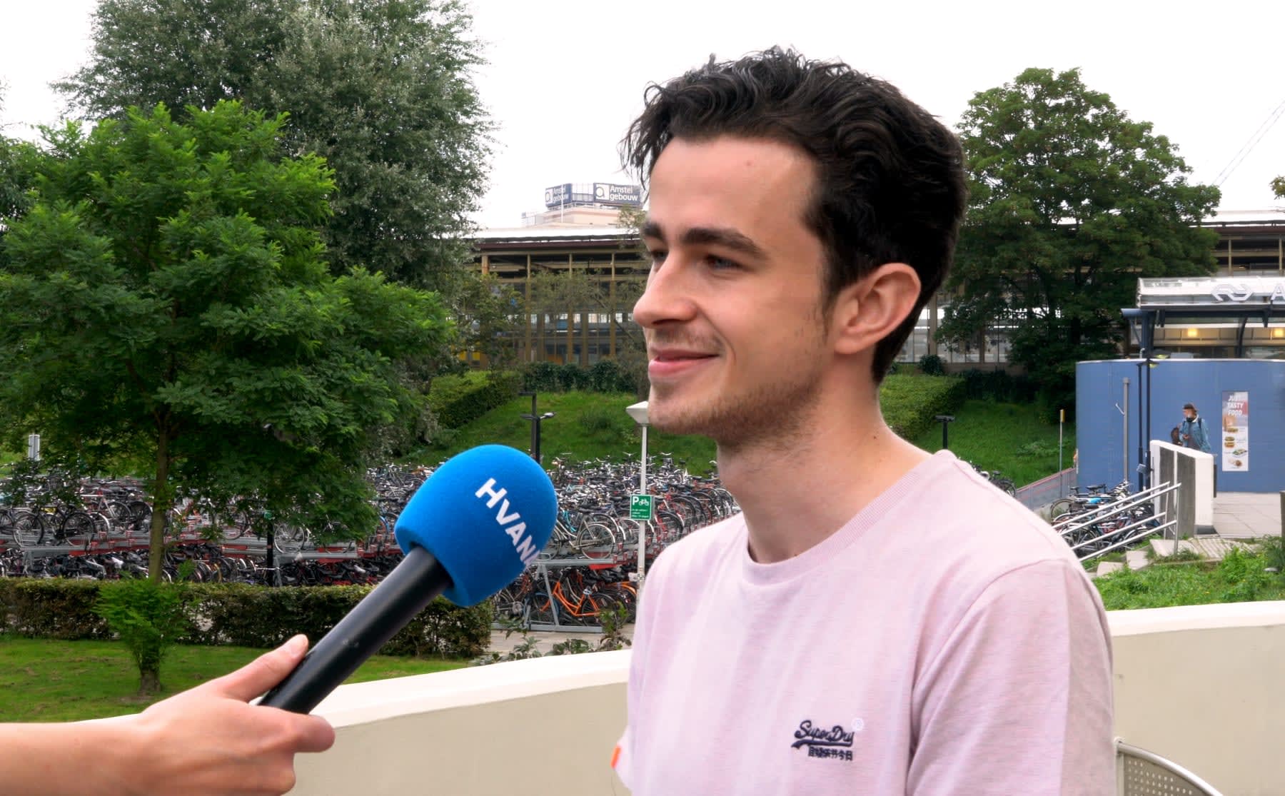 ik-heb-mijn-huiscontract-getekend-terwijl-anderen-aan-het-bezichtigen-waren-image ‘Ik heb mijn huiscontract getekend terwijl anderen aan het bezichtigen waren’