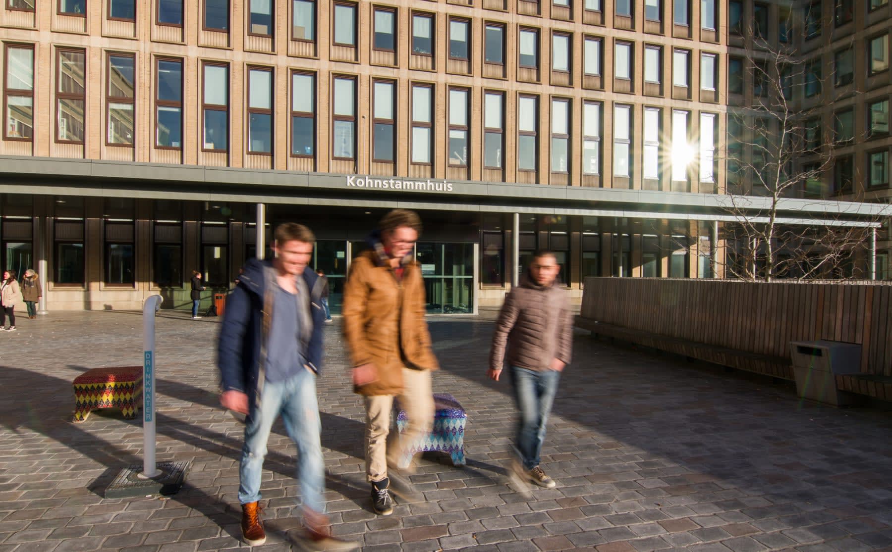In het voorjaar mogelijk weer een dag per week naar de HvA