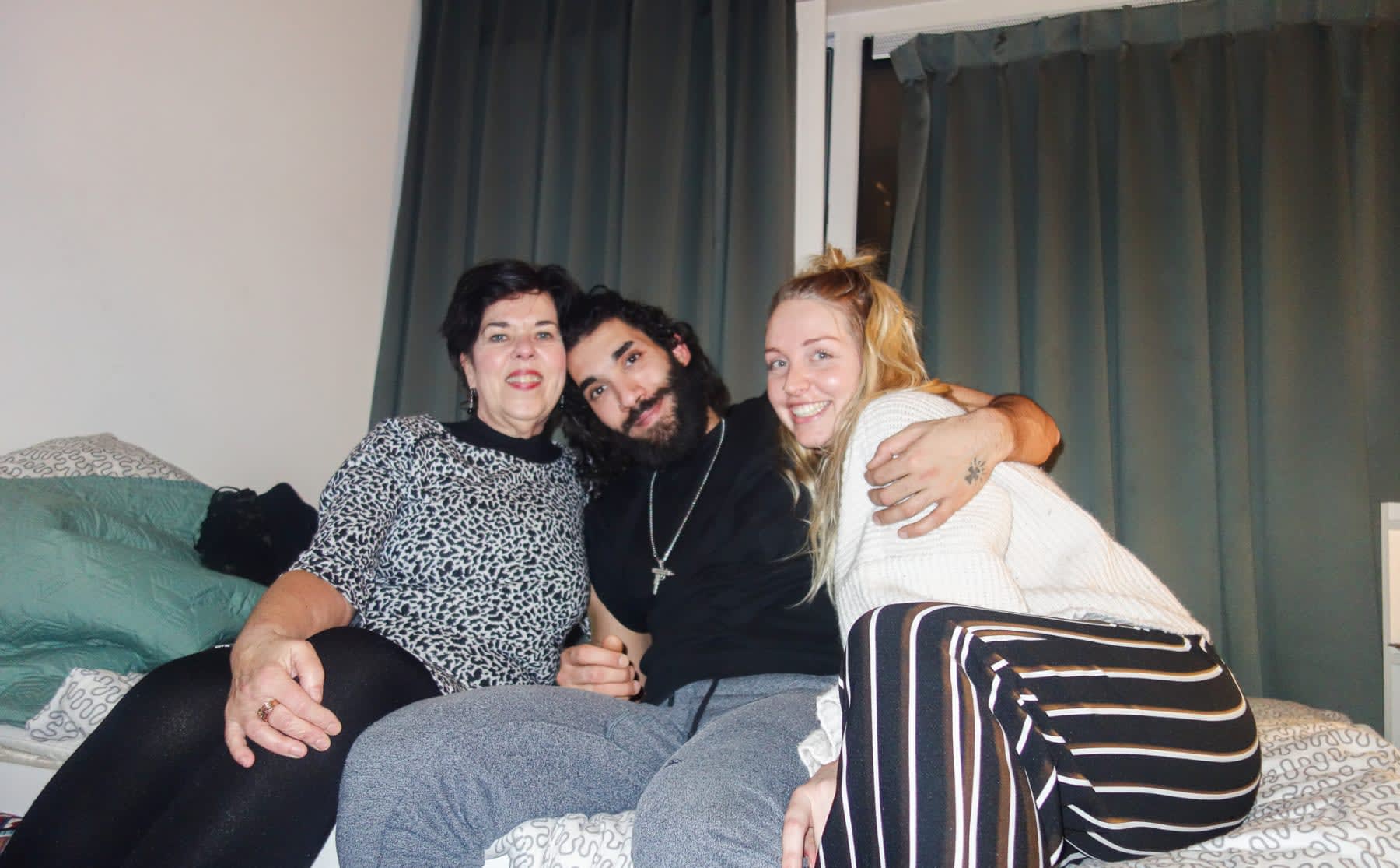 de-doorgeefcamera-ashraf-maakt-gemis-en-warmte-mee-image De Doorgeefcamera: Ashraf maakt gemis én warmte mee