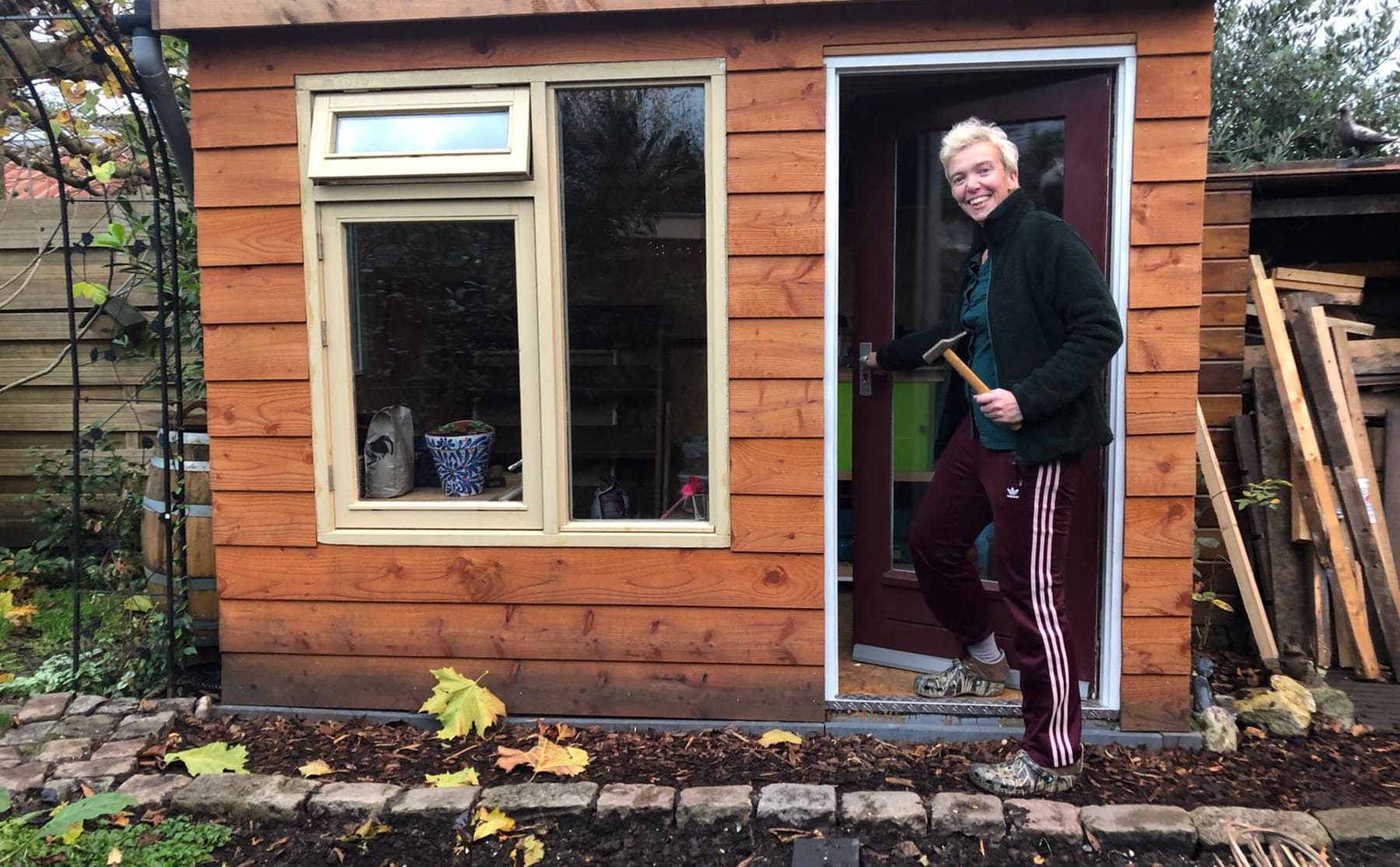 passie-margreet-timmert-zaagt-en-verft-erop-los-image Passie: Margreet timmert, zaagt en verft erop los