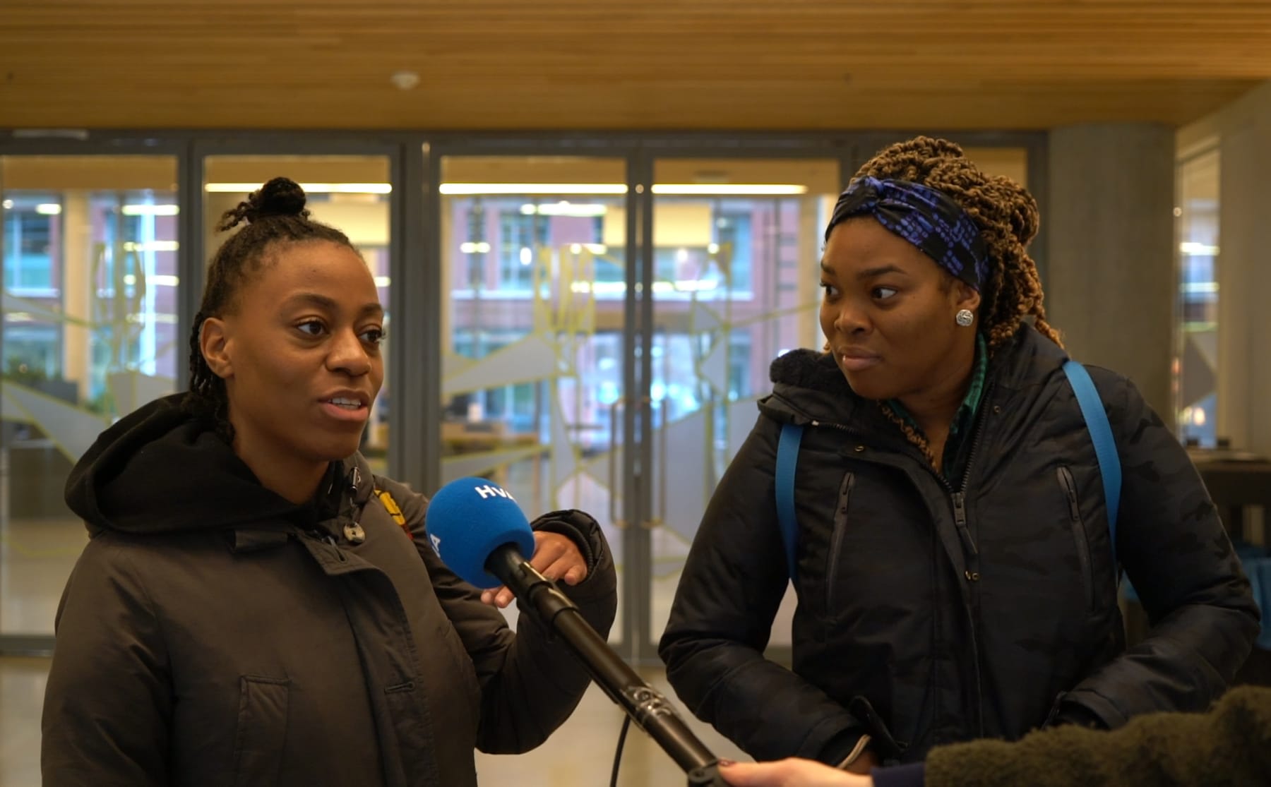 Moet een docent alles kunnen laten zien in de klas?