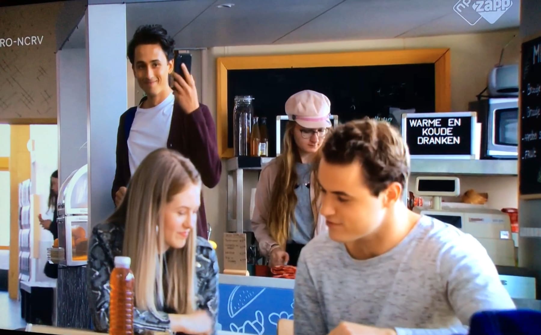 In GTST of Spangas: Student Kaylee duikt als figurant overal op