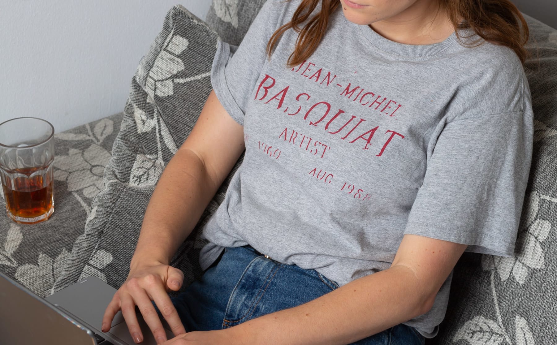 Enqu&ecirc;te: Studenten negatief over online lessen, hebben zorgen om volgend jaar