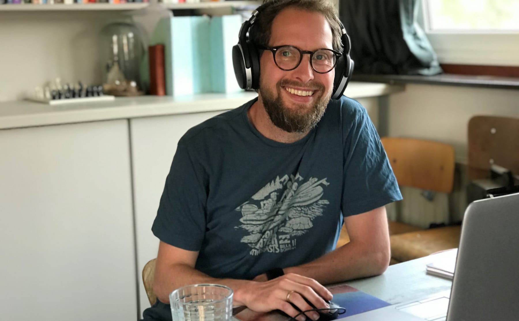 leraar-zonder-lokaal-ik-zat-te-vergaderen-in-de-speeltuin-image Leraar zonder lokaal – ‘Ik zat te vergaderen in de speeltuin’