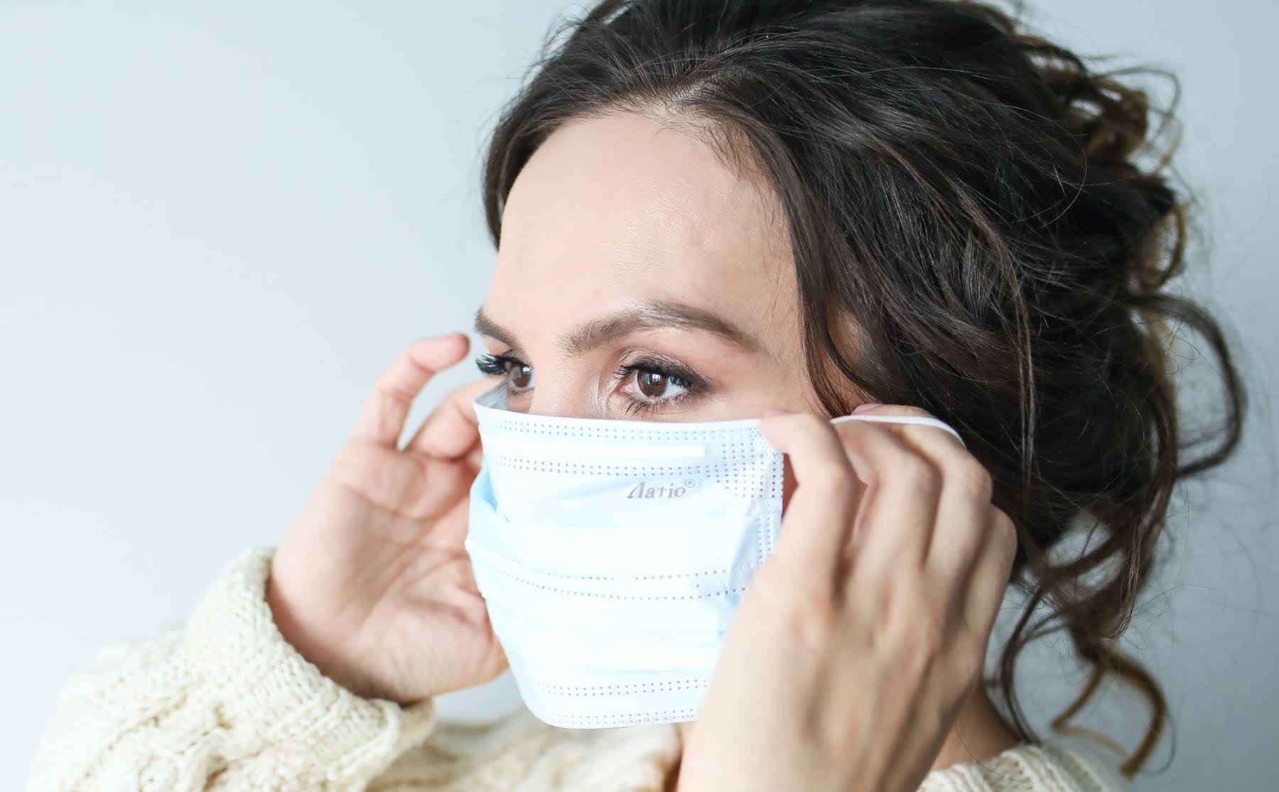 Medewerkers zorg kunnen mondkapjes nu verstellen dankzij lectoraat Digital Life