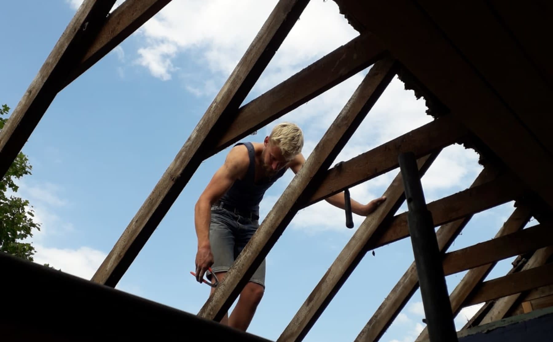 Ook stamgast van Caf&eacute; Fest in isolatie: &lsquo;Dan maar een Vieux thuis&rsquo;