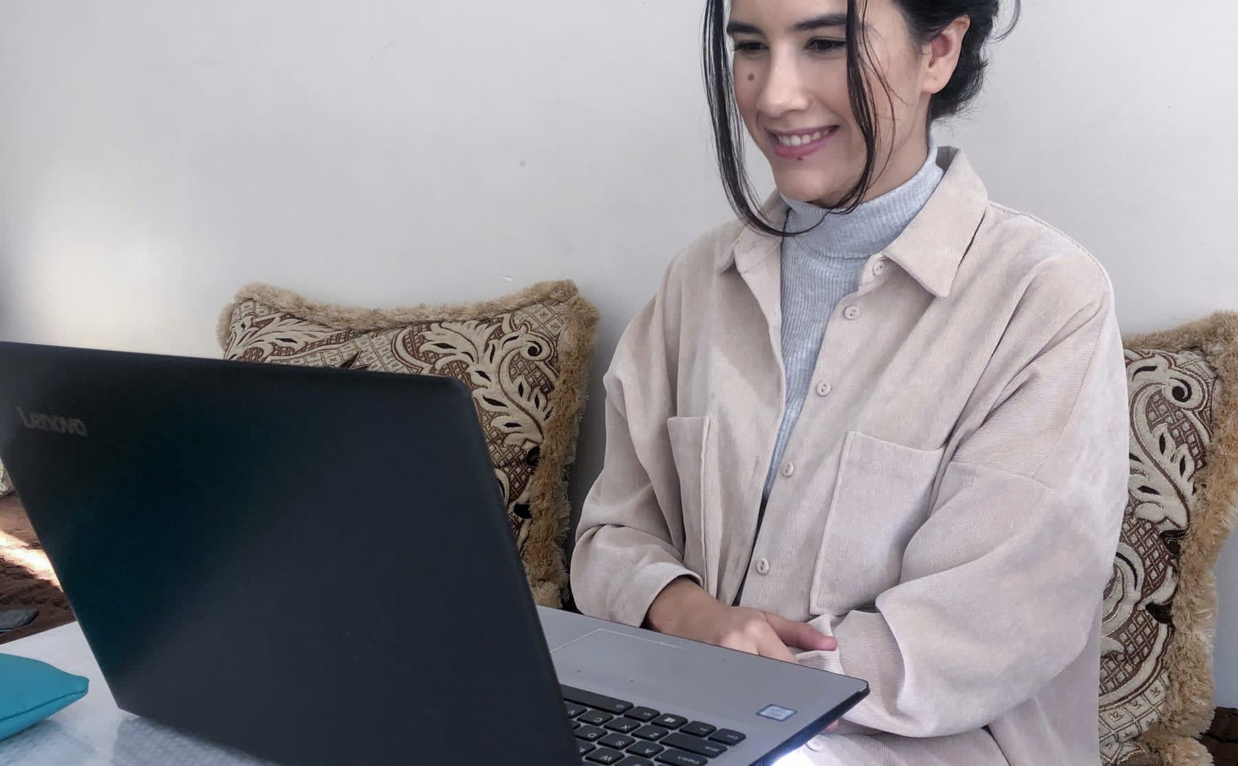 Van voor de klas naar achter de laptop: hoe gaat het met leraren in opleiding?